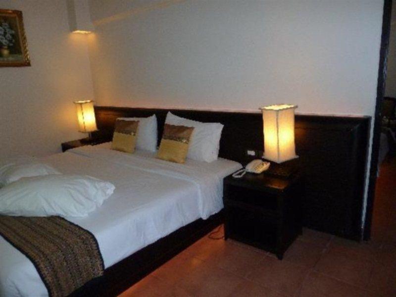 Thara Patong Beach Resort & Spa Zewnętrze zdjęcie