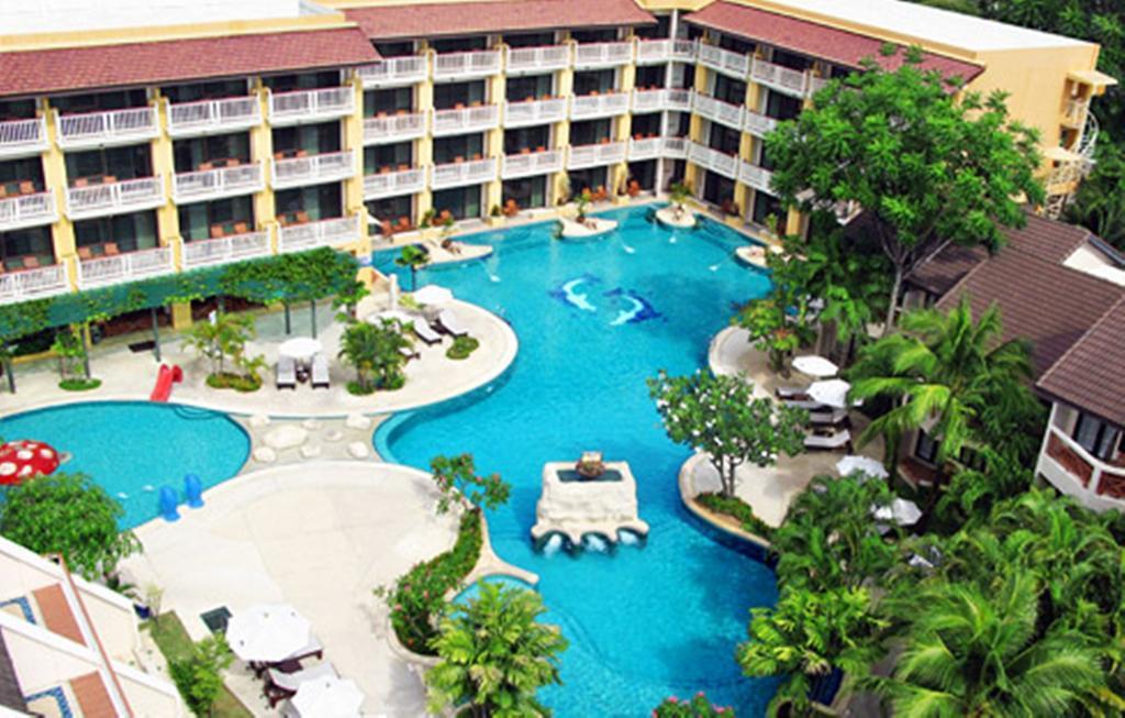 Thara Patong Beach Resort & Spa Zewnętrze zdjęcie