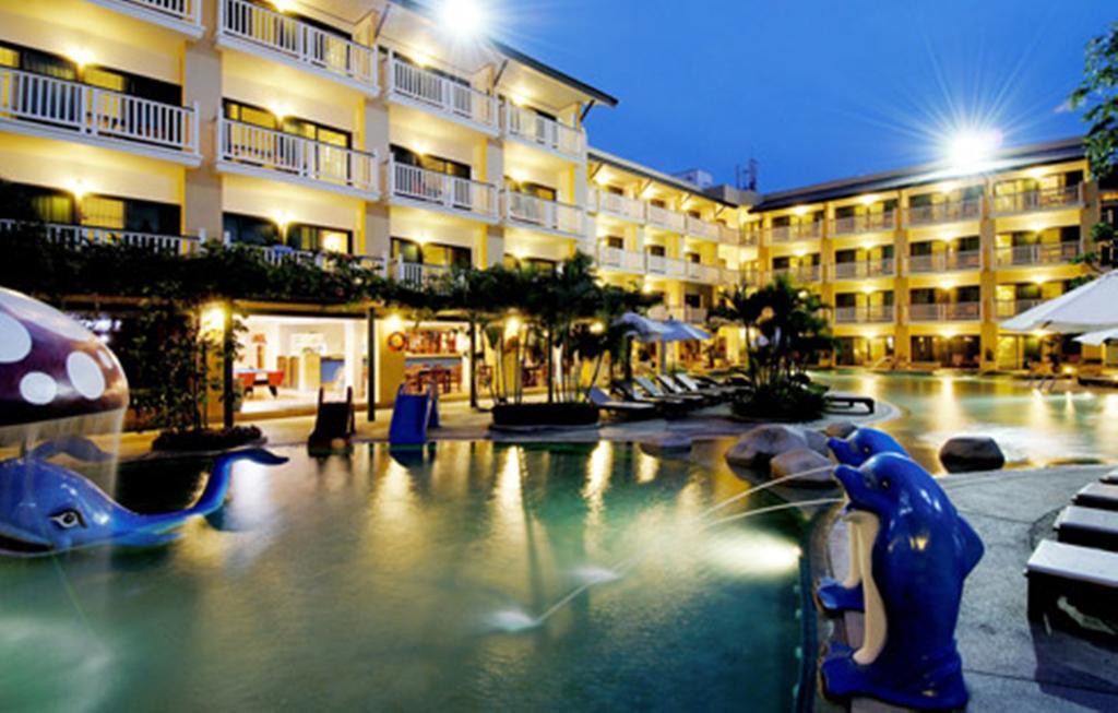 Thara Patong Beach Resort & Spa Zewnętrze zdjęcie