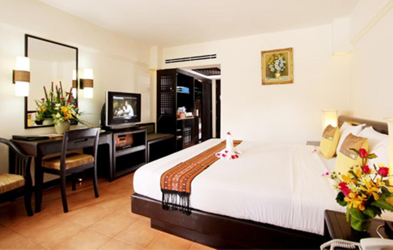 Thara Patong Beach Resort & Spa Pokój zdjęcie